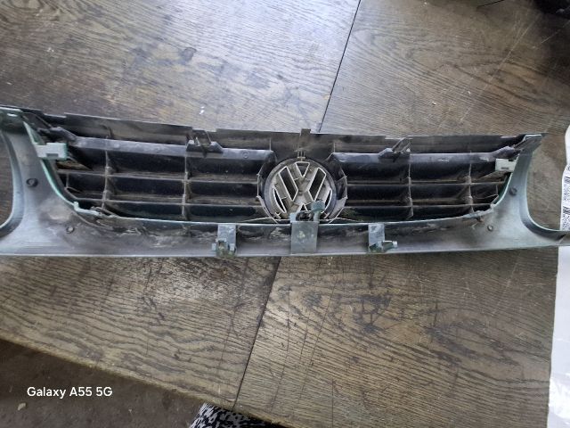 bontott VW POLO III Hűtőrács