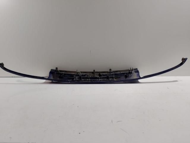 bontott VW POLO III Hűtőrács