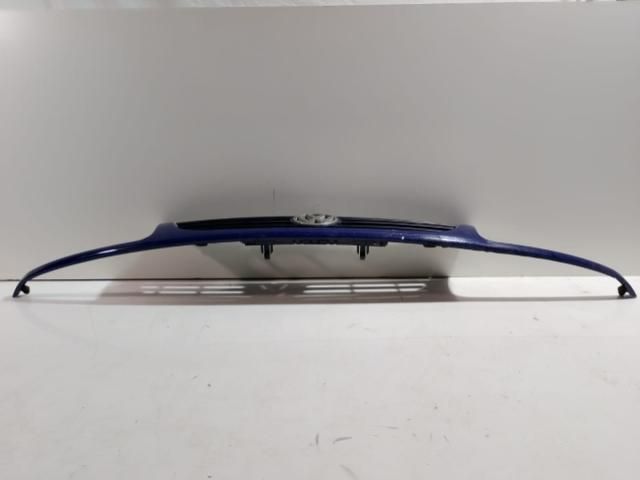 bontott VW POLO III Hűtőrács