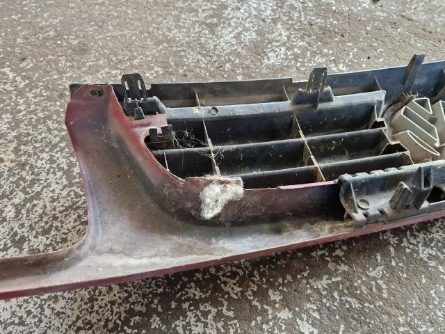 bontott VW POLO III Hűtőrács