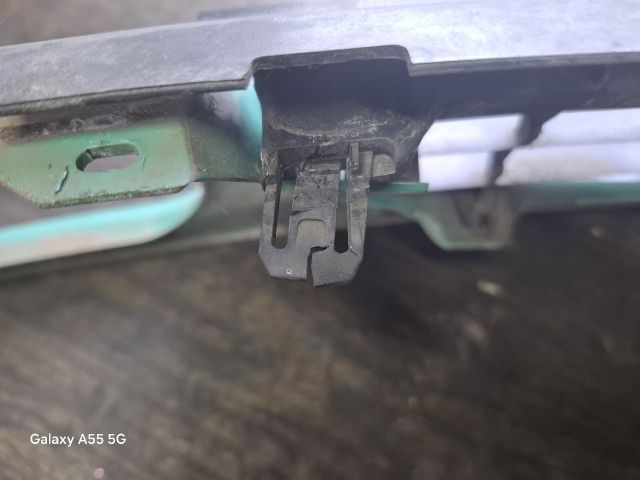 bontott VW POLO III Hűtőrács