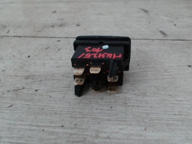 bontott VW POLO III Jobb első Ablakemelő Kapcsoló