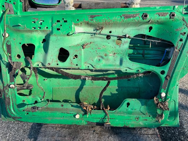 bontott VW POLO III Jobb első Ajtó (Üres lemez)