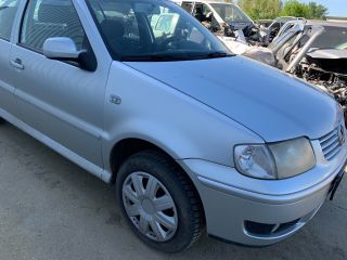 bontott VW POLO III Jobb első Ajtó (Üres lemez)