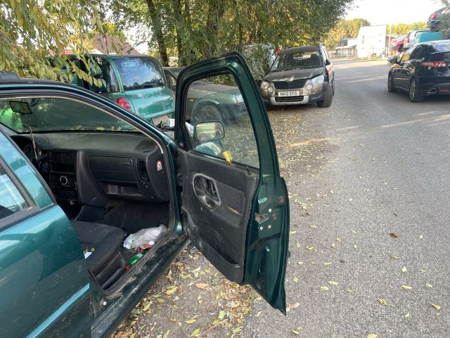 bontott VW POLO III Jobb első Ajtó (Üres lemez)