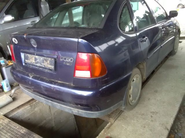 bontott VW POLO III Jobb első Ajtó (Üres lemez)