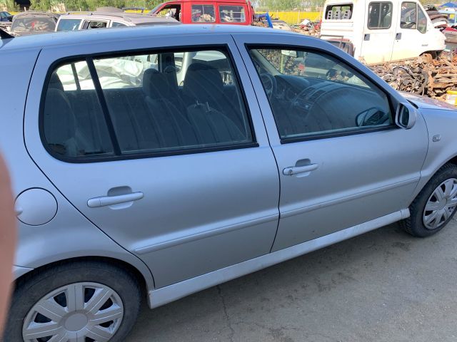 bontott VW POLO III Jobb első Ajtó (Üres lemez)