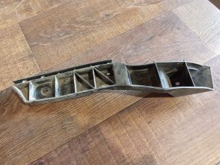 bontott VW POLO III Jobb első Oldal Lökhárító Tartó (Műanyag)