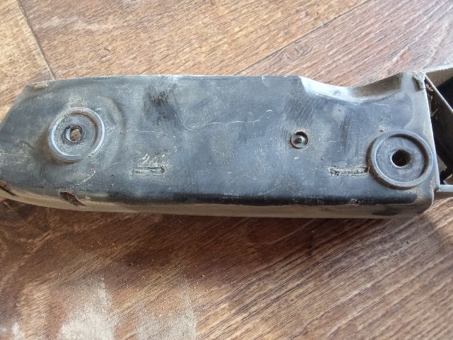 bontott VW POLO III Jobb első Oldal Lökhárító Tartó (Műanyag)