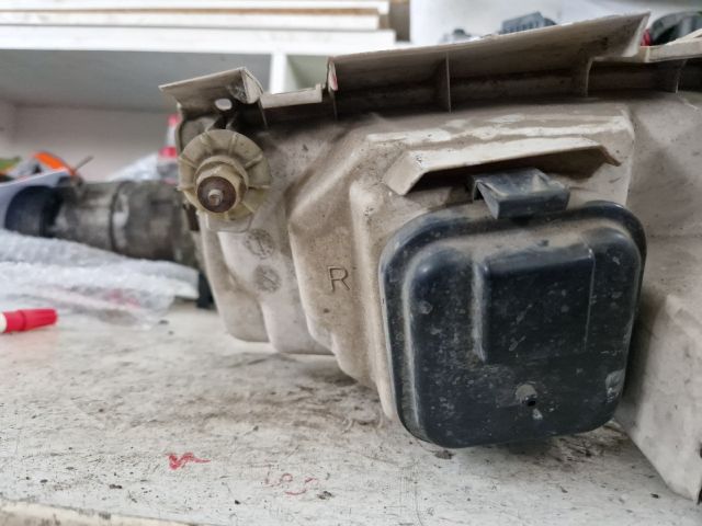 bontott VW POLO III Jobb Fényszóró