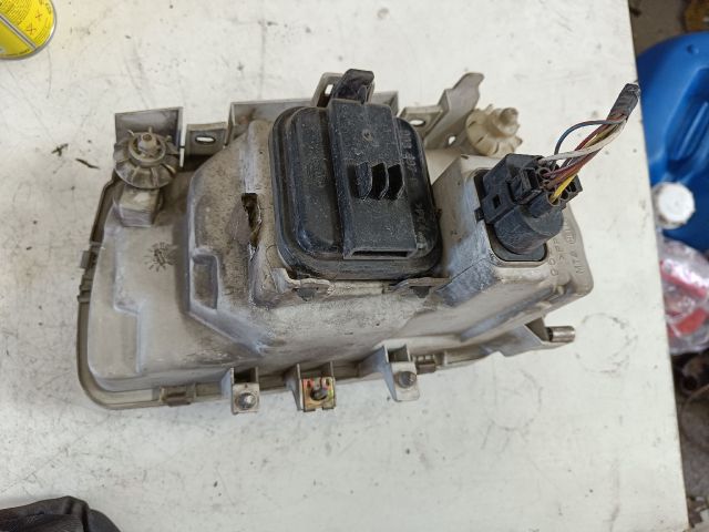 bontott VW POLO III Jobb Fényszóró