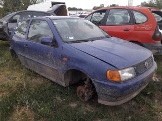 bontott VW POLO III Jobb hátsó Dobbetét (Kerékjárati, Műanyag)