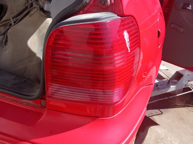 bontott VW POLO III Jobb hátsó Gumikéder