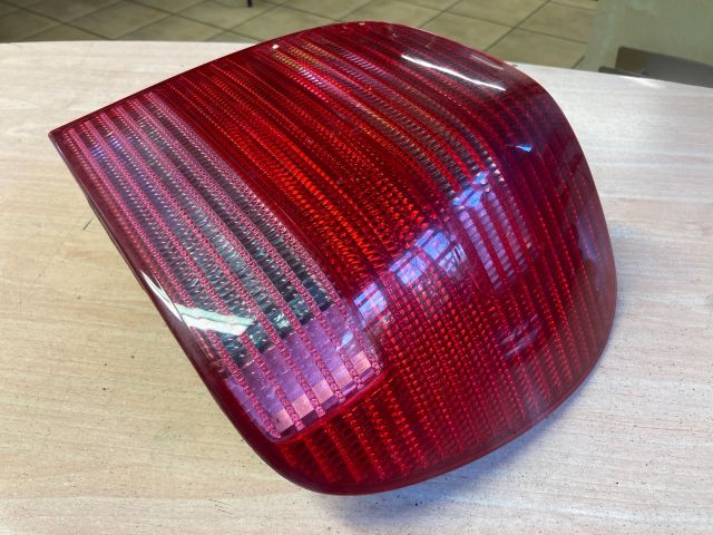 bontott VW POLO III Jobb Hátsó Lámpa