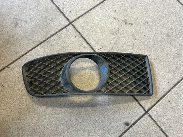 bontott VW POLO III Jobb Ködlámpa Rács