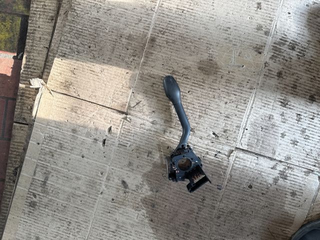 bontott VW POLO III Jobb Kormánykapcsoló Ablaktörlő