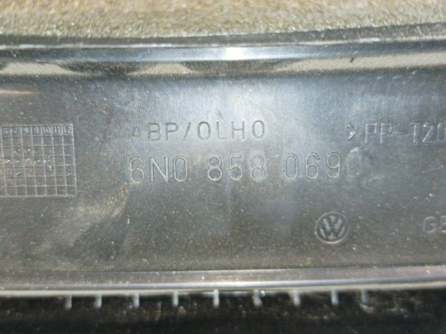 bontott VW POLO III Középkonzol Keret