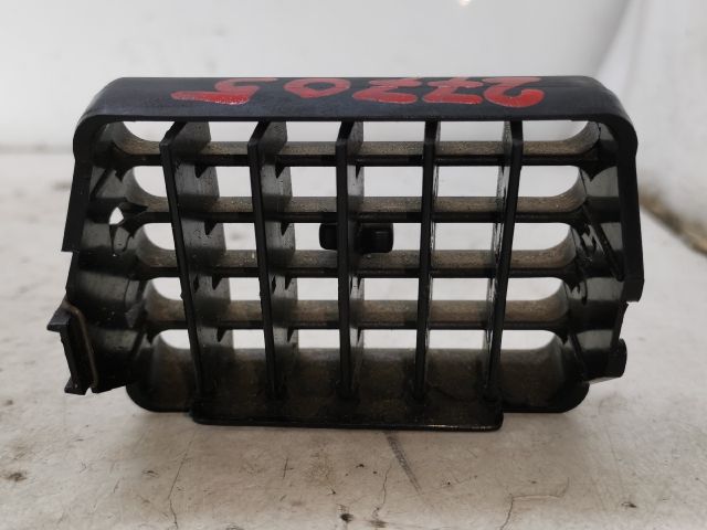 bontott VW POLO III Középső Bal Szellőző