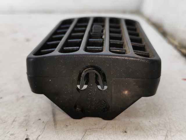 bontott VW POLO III Középső Bal Szellőző