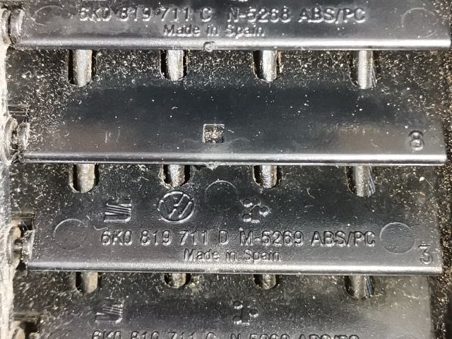 bontott VW POLO III Középső Jobb Szellőző