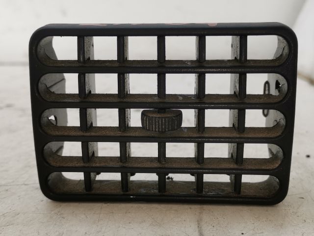 bontott VW POLO III Középső Jobb Szellőző