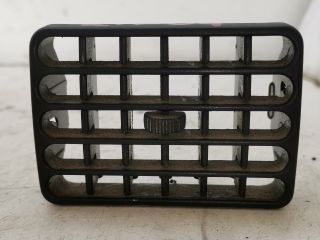 bontott VW POLO III Középső Jobb Szellőző