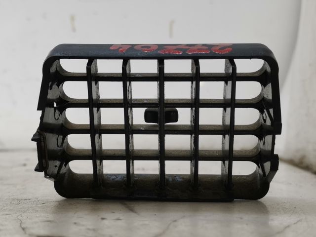 bontott VW POLO III Középső Jobb Szellőző