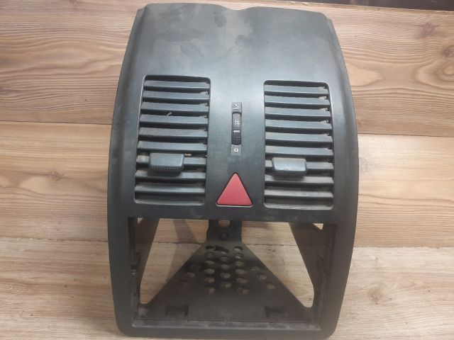 bontott VW POLO III Középső Szellőző