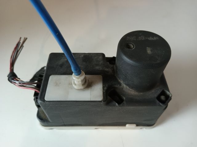 bontott VW POLO III Központizár Motor (Pozíciófüggetlen)