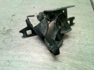 bontott VW POLO III Motorháztető Zárszerkezet