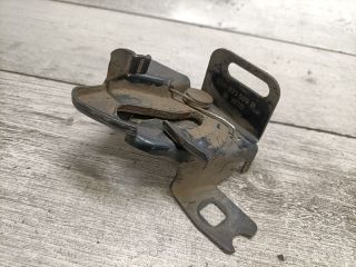 bontott VW POLO III Motorháztető Zárszerkezet