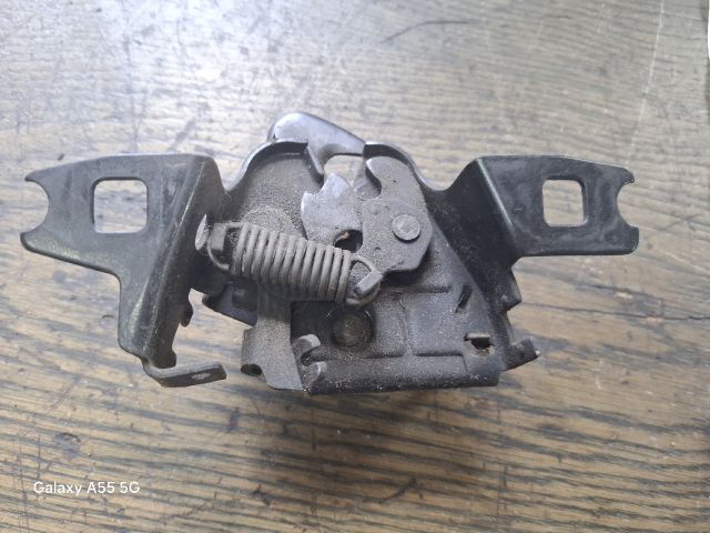 bontott VW POLO III Motorháztető Zárszerkezet