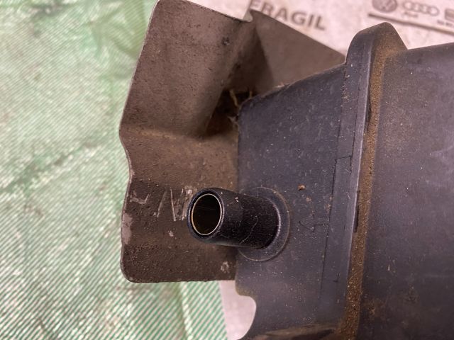 bontott VW POLO III Szervóolaj Tartály