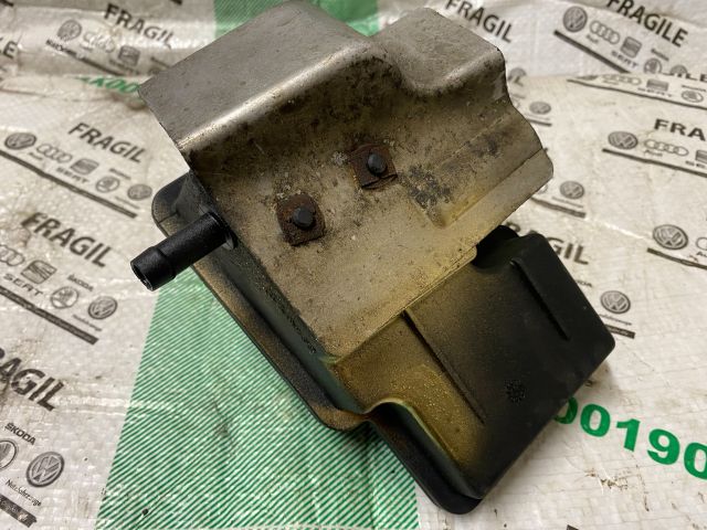 bontott VW POLO III Szervóolaj Tartály