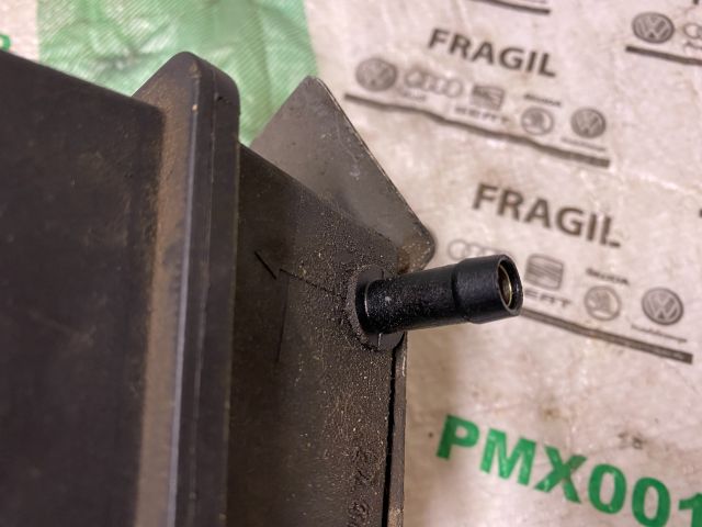 bontott VW POLO III Szervóolaj Tartály