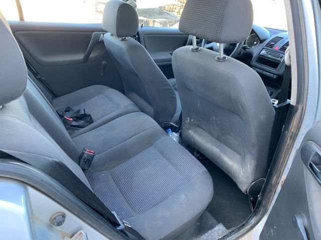 bontott VW POLO III Tankajtó