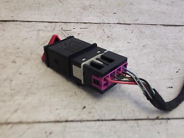 bontott VW POLO III Vészvillogó Kapcsoló