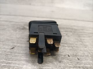 bontott VW POLO III Vészvillogó Kapcsoló