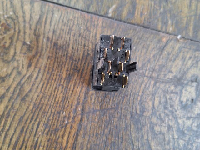 bontott VW POLO III Vészvillogó Kapcsoló