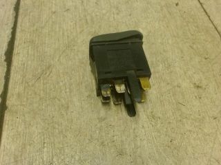 bontott VW POLO III Vészvillogó Kapcsoló