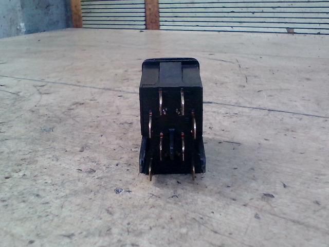 bontott VW POLO III Vészvillogó Kapcsoló