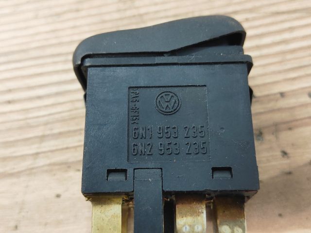 bontott VW POLO III Vészvillogó Kapcsoló