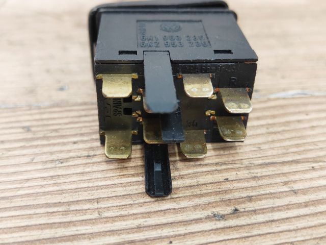 bontott VW POLO III Vészvillogó Kapcsoló