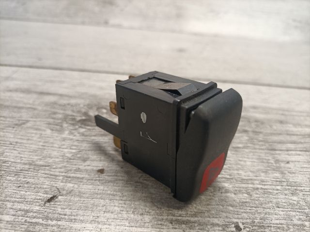 bontott VW POLO III Vészvillogó Kapcsoló