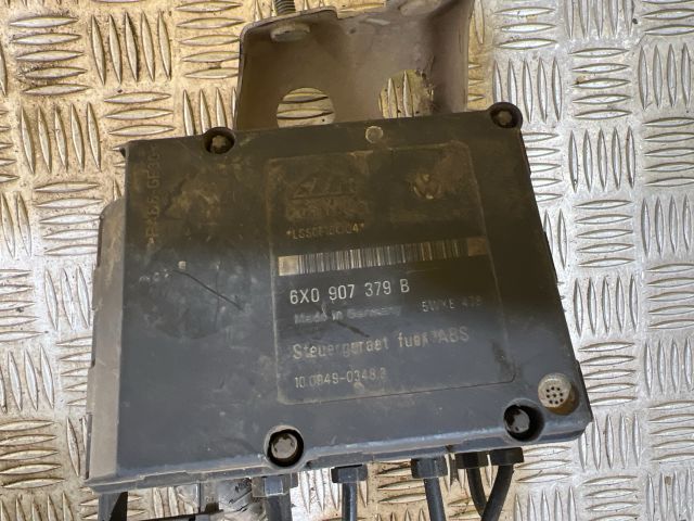 bontott VW POLO IV ABS Kocka