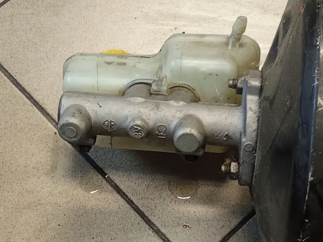 bontott VW POLO IV Fékrásegítő