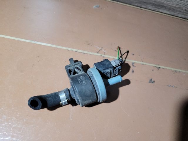 bontott VW POLO IV Tankszellőztető Szelep