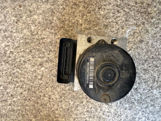 bontott VW POLO IV ABS Kocka