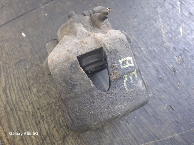 bontott VW POLO IV Bal első Féknyereg Munkahengerrel