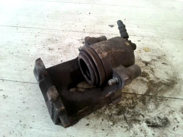 bontott VW POLO IV Bal első Féknyereg Munkahengerrel